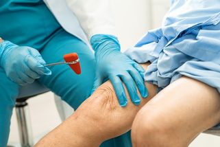 Osm nemocnic dohlíží u operací endoprotéz na doléčení pacientů - Novinky